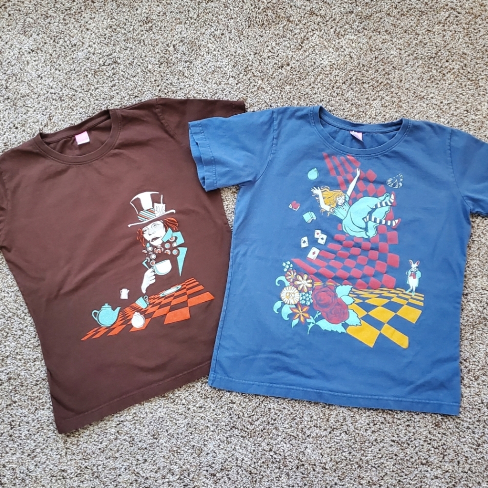 Alice in Wonderland Graphic Tee Set - Glows in the Dark!